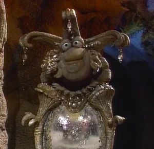 Mavis the Mirror